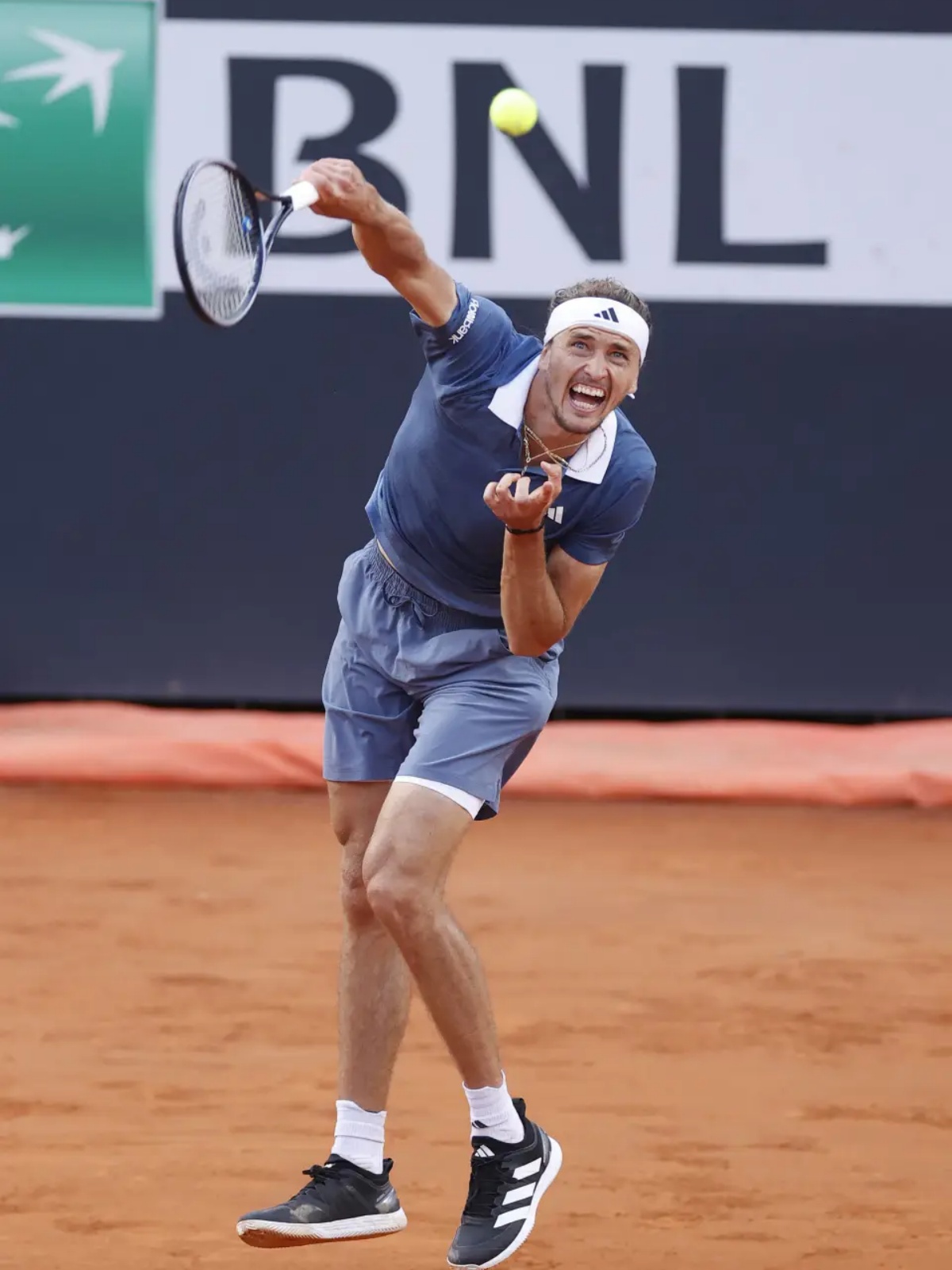 英国网球队绝杀法国网球队,兹维列夫绝境逆转的简单介绍 英国网球队绝杀法国网球队,兹维列夫绝境逆转的简单介绍